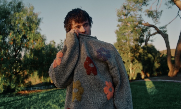 ALEC BENJAMIN RILIS SINGLE DAN OFFICIAL VIDEO BARU "PICK ME"
