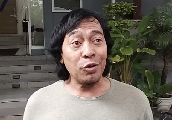 Komeng  Suaranya Mengungguli Jihan Fahira 