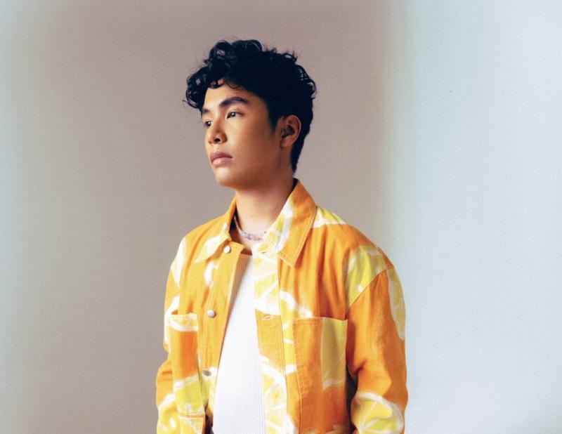 Rakhano Menceritakan Pilihan Persahabatan di Atas Cinta Melalui Singel “Berteman Saja Dulu”