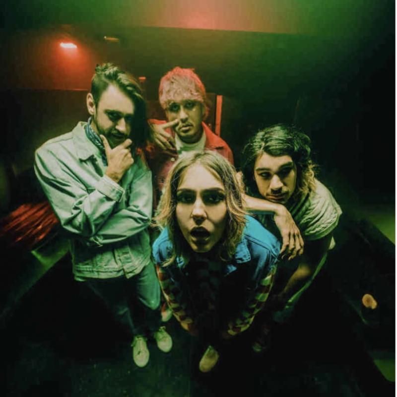 Stand Atlantic Menghadapi Hate Comment dengan "WARZ0NE"