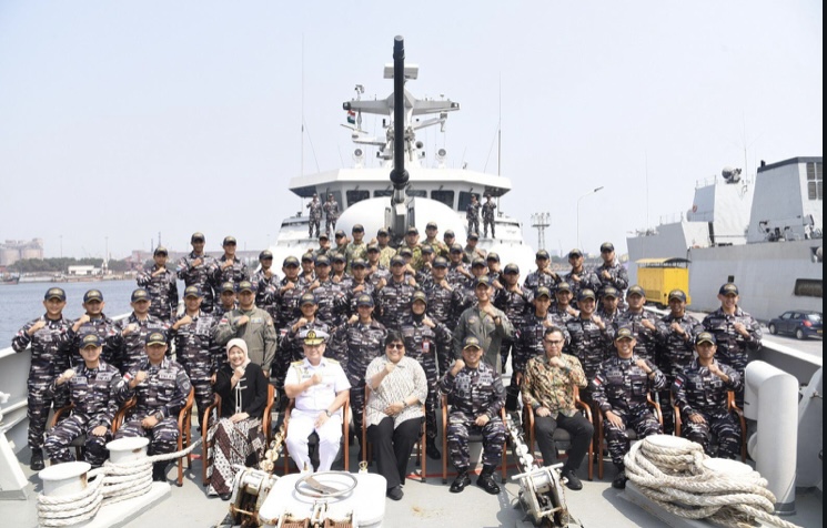 Dubes LBBP RI untuk India dan Bhutan Kunjungi KRI Sultan Iskandar Muda-367 setelah Latihan Militer di India