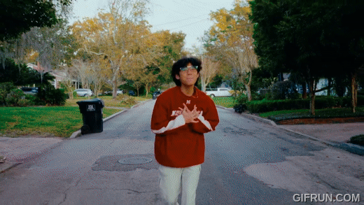 hongjoin Mengajak Penonton Berkeliling Disney World dalam Video Klip Single Terbarunya "Enough For Me"