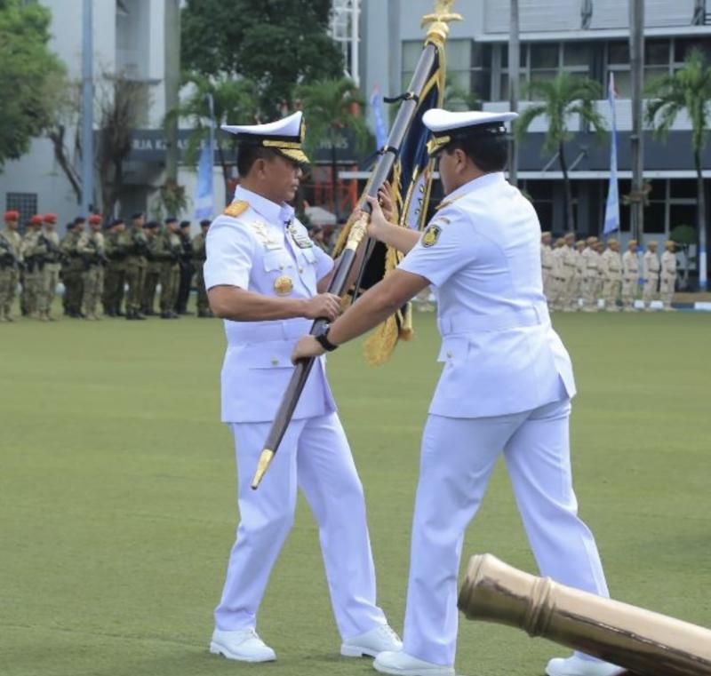JABATAN PANGLIMA KOMANDO ARMADA RI DISERAHTERIMAKAN, LAKSDYA TNI DENIH HENDRATA MENJADI PANGKOARMADA RI KE-4