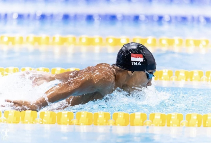 BERLAGA DI KANCAH INTERNASIONAL, PRAJURIT PETARUNG TNI AL RAIH MEDALI DI EVENT SINGAPORE AGE GROUP SWIMMING CHAMPIONSHIPS 2024