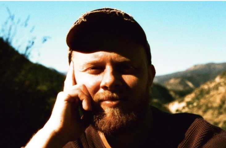 Alex Siegel Ungkap Rasa Bucinnya Melalui Single Baru "Honey"