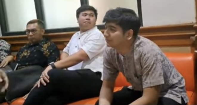 Teuku Ryan Hadir di Sidang Pengadilan Agama Jakarta Selatan dengan Saksi Derry