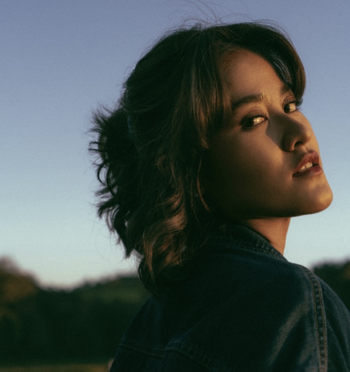 Ashira Zamita Menghadirkan Kisah Cinta Romantis dalam Single Terbaru ‘Raja dan Ratu’