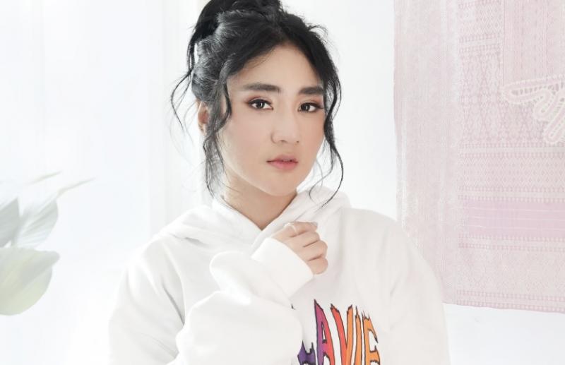  Bella Rilis Lagu "Cinta 24 Jam" Ciptaan Almarhum Don Kinol