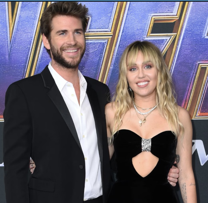  Miley Cyrus Kolaborasi dengan Sang Kekasih untuk Album Terbaru “Something Beautiful”