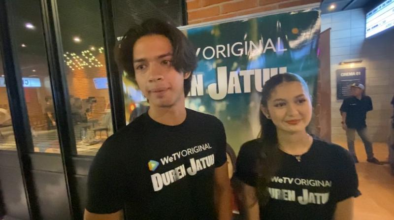 Arya Mohan dan Zoe Abbas Jackson Bicara Tantangan  Adegan Kiss  di “Duren Jatuh”