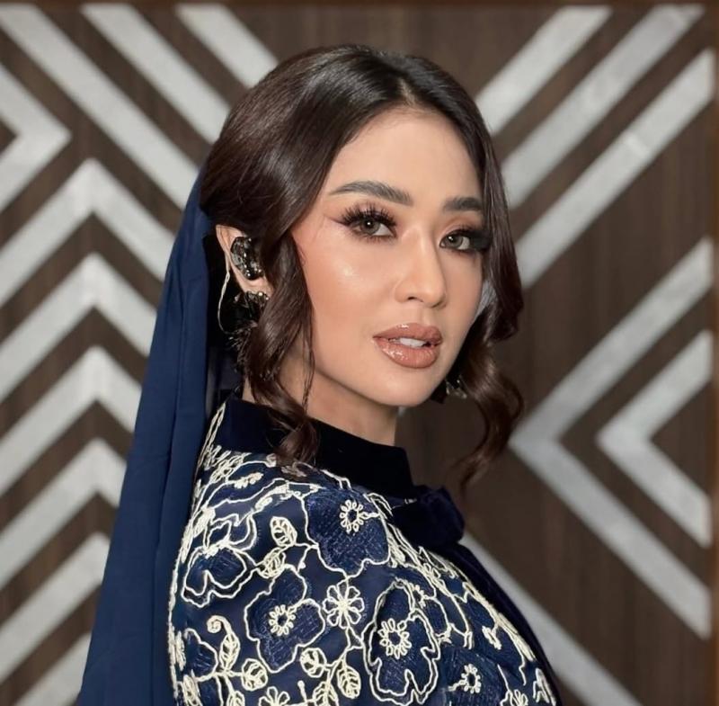 Mak Vera Bela Dewi Perssik Soal Bagi-Bagi Beras dan Uang Lebaran: “Kenapa Harus Dihujat?”
