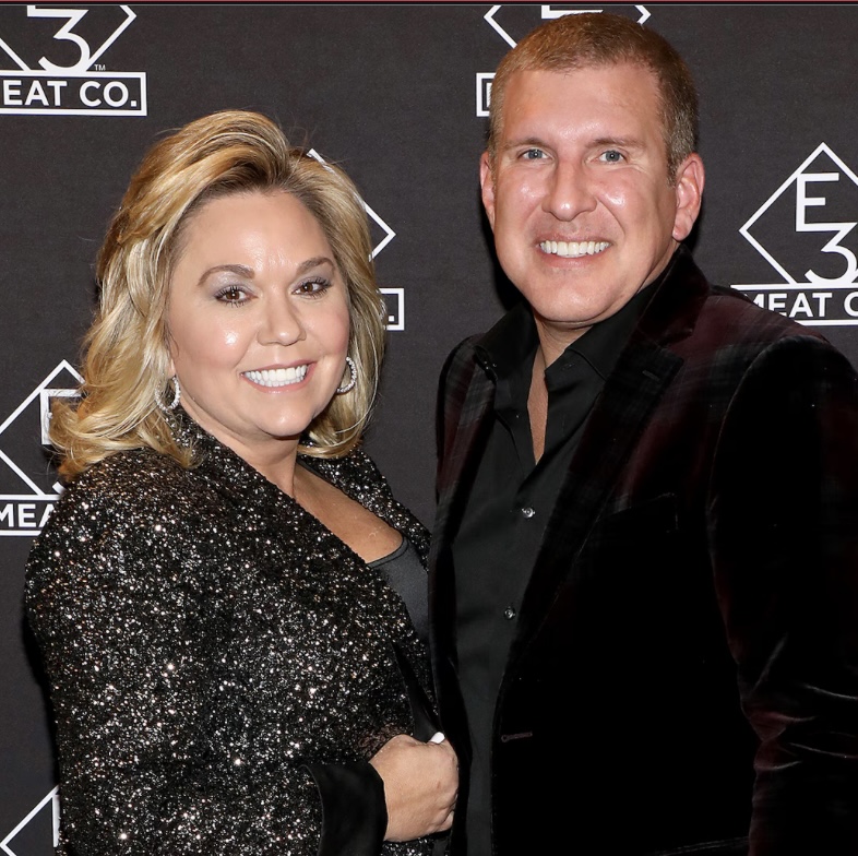  Todd dan Julie Chrisley Dibebaskan dari Penjara Usai Mendapat Pengampunan Presiden Trump