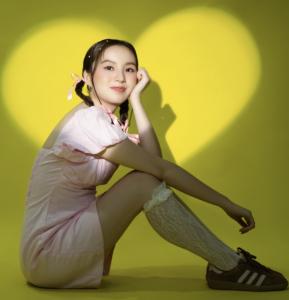 RAE Rilis Single Perdana ‘Tale of a Girl’, Sajikan Imajinasi Lembut dan Penuh Harapan