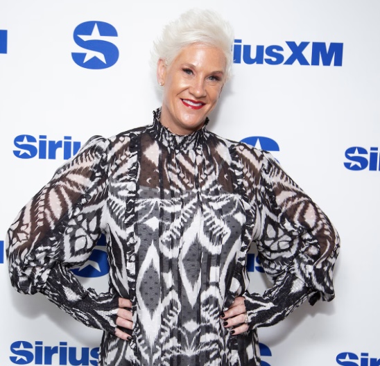 Kabar Duka, Chef Anne Burrell Meninggal Dunia di Usia 55 Tahun, Diduga Alami Henti Jantung 