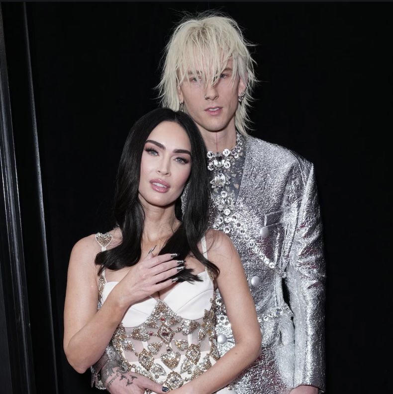  Machine Gun Kelly Ungkap Makna di Balik Nama Putri Kecilnya Bersama Megan Fox
