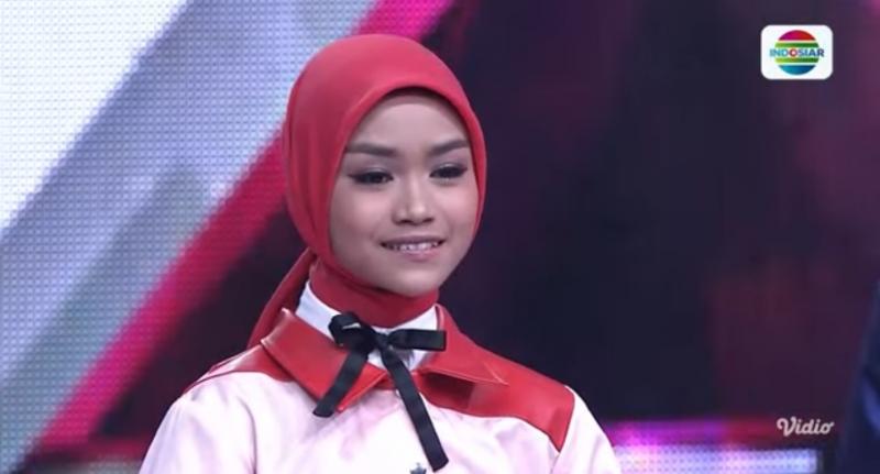 Cahaya Bikin Penonton Terhibur di Dangdut Academy 7 Indosiar Lewat Lagu “Mabuk Duit”