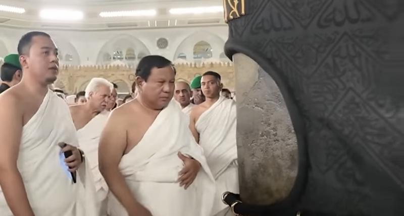 Presiden RI Prabowo Subianto Laksanakan Ibadah Umrah di Mekah di Tengah Kunjungan Kenegaraan