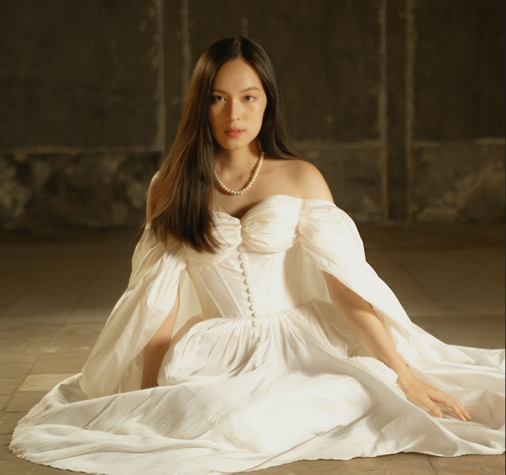 Shanna Shannon Rilis Single Emosional “Menunggumu Sampai Akhir Hidup” Ciptaan Melly Goeslaw