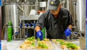 World Central Kitchen dan Koki Texas Tim Love Bergerak Cepat Salurkan Ribuan Makanan untuk Korban Bencana di Texas