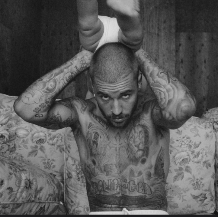 Justin Bieber Gegerkan Billboard Jakarta, Album “SWAG” Debut di Puncak Chart Global