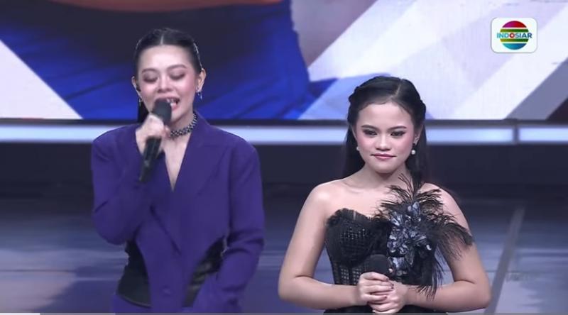 Tampil Ciamik di D’Academy 7, Mutia Bikin Juri Standing Ovation dan Penonton Terharu