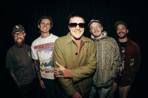 Neck Deep Umumkan Album Deluxe ‘The Dumbfuck Edition’, Hadirkan Lagu Tambahan dan Versi Live Eksklusif