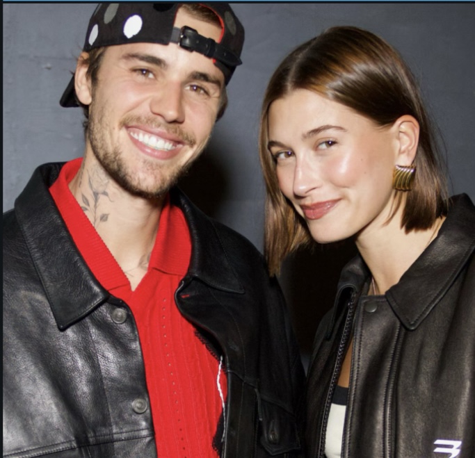 Romantis di Pinggir Lapangan: Justin & Hailey Bieber Tampil Mesra di Turnamen Basket Los Angeles