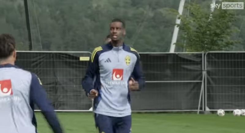  Alexander Isak Resmi ke Liverpool, Siap Debut Usai Drama Transfer Panjang