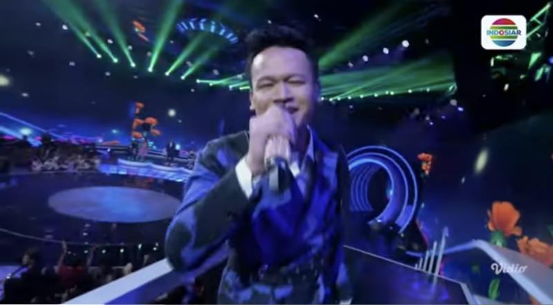 D’Academy 7 Indonesia: Sastra Guncang Panggung Indosiar dengan “Rembulan Bersinar Lagi”