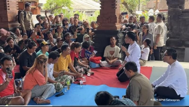 Wapres Gibran Tinjau Lokasi Banjir, Pastikan Penanganan dan Bantuan untuk Warga Terdampak