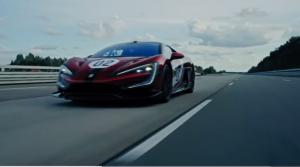 YANGWANG U9 Xtreme Pecahkan Rekor Dunia, Jadi Mobil Produksi Tercepat dengan 496,22 km/jam