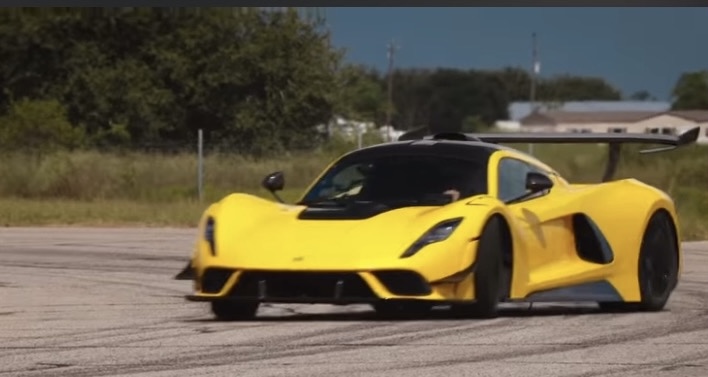  Hennessey F5 Venom Revolution Evo: Hypercar 2.031 Tenaga Kuda yang Menantang Batas
