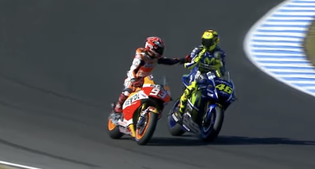 10 Tahun Setelah “Sepang Clash”: Luka Lama Rossi–Marquez yang Tak Pernah Sembuh