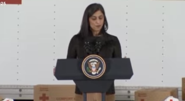  Lady Usha Vance Sampaikan Pesan Kepedulian untuk Keluarga Militer di Joint Base Andrews