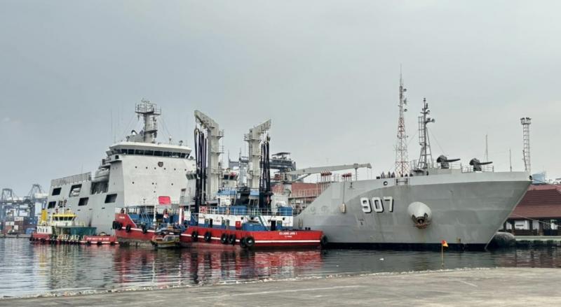 KRI Bontang-907 Angkut 2.000 KL BBM dan Logistik Menuju Sumatera,