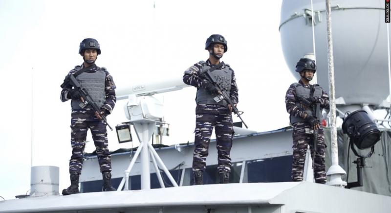 Di Tengah Patroli Akhir Tahun, Dua KRI Asah Taktik Tempur di Perairan Ambalat