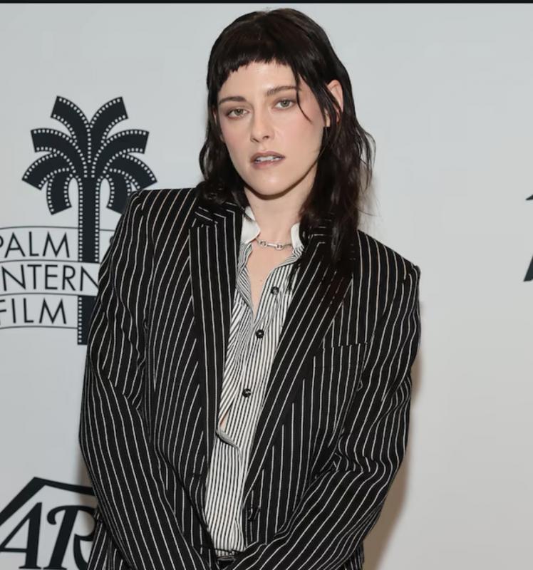 Kristen Stewart Terbuka Garap Ulang Twilight, Siap Jadi Sutradara Jika Syarat Terpenuhi