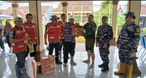 TNI AL Bantu Penanganan Bencana di Tegal dan Pemalang