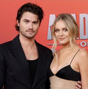 Kelsea Ballerini dan Chase Stokes Kembali Berpisah