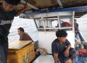 Tim Survei Pushidrosal TNI AL Selamatkan ABK Kapal Nelayan Tenggelam di Perairan Utara Jakarta