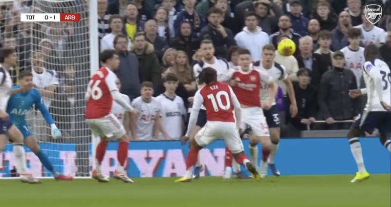  Arsenal Hancurkan Tottenham 4-1 di Derbi London Utara ke-199