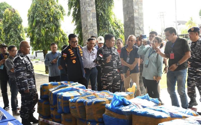  TNI AL Gagalkan Penyelundupan 1,4 Ton Sianida di Pelabuhan Bitung