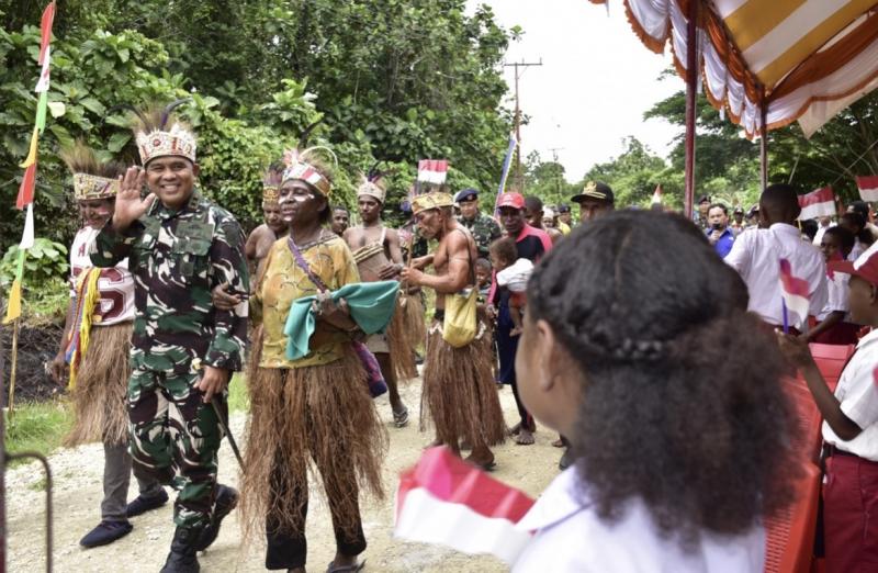  TNI AL Resmikan Jembatan di Sarmi Papua, Perkuat Akses dan Konektivitas Wilayah Pesisir 