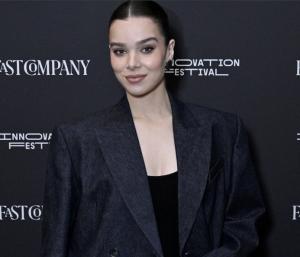  Hailee Steinfeld dan Josh Allen Sambut Kelahiran Putri Pertama, Nikmati Momen Bahagia Jadi Orang Tua