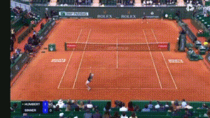 Jannik Sinner Tampil Dominan, Sapu Bersih Humbert di Lapangan Tanah Liat Eropa