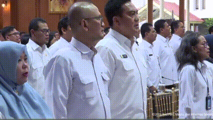  Prabowo Tekankan Ketahanan Energi dan Persatuan Nasional dalam Rapat Kerja Kabinet