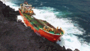 Hormuz: Dari Jalur Minyak Dunia hingga Keajaiban Alam yang Terlupakan