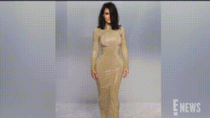 Kim Kardashian Jatuh ke Semak Sebelum Red Carpet, Tetap Tampil Sempurna di Afterparty Oscar 2026