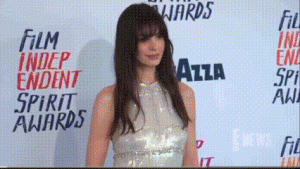 Anne Hathaway Ungkap Momen Spesial dengan Taylor Swift, Jadi Inspirasi Film Terbarunya