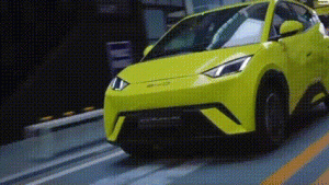  Geely EX2 Tantang Dominasi BYD Dolphin Mini di Pasar Mobil Listrik Murah